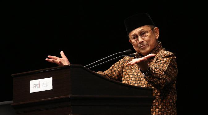 Bantu Jokowi Benahi Negara, BJ Habibie Ingin Himpun 1.000 Ilmuwan